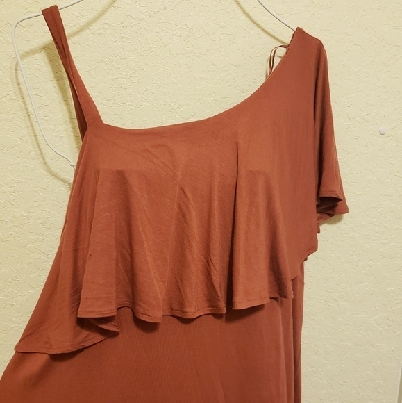 One-shoulder ruffle top - Picture 2 of 2